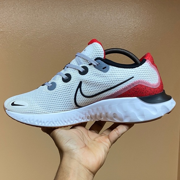 Nike Renew Run “White University Red Black Gum” Size 10.5 - Picture 5 of 16